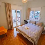 Cozy Central Stay