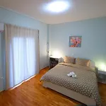 Cozy Central Stay