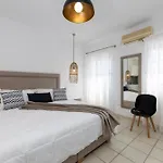 Eutuxia Rooms & Studios