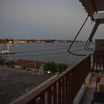 Orsiida Sea View Apartment Agria