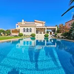 Renko Royal Villa