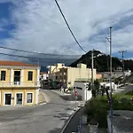 Port Breeze Apartment