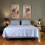 Central Apartment Near Archeological Museum