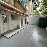Pet Friendly Central Apartment 2