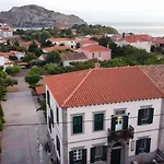 Artemis Traditional Hotel