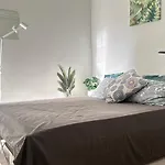 Beautiful Private Double Bedroom In Thessaloniki