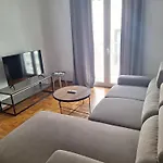 Plaka Luxury Apartment