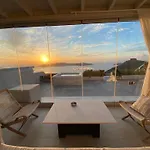 Sunset View Villa Santorini With Outdoor Jacuzzi