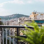 Modern 2Bd Very Spacious Apt Next To Metro Station