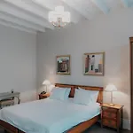 Xenon Inn