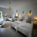 Diplos Studios