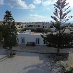 Divers Cycladic House Paros