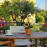 Phyllida Guest House - M2