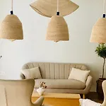 Amelia'S Unplugged