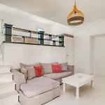 Villa Zeos - Cycladic House Close To The Beach