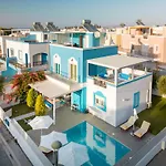 Seabreeze Villa - With Jacuzzi & Heated Pool