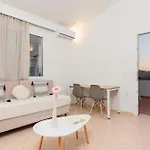 Naftilos Rosmarinus Apartments