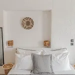 Merichas Sea View Suites