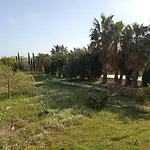 Platon Apartments