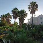Platon Apartments