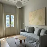 Amalie Suites