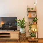 Zen Palm, Exarchia