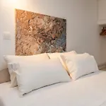 Anchor Yalos - Double Bed Room 4