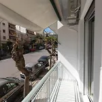 Flouris Apartments