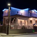 Villa Emmanouela Studios - Family Accommodation