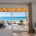 Manios Suites