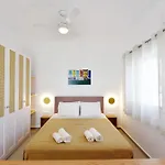 Giourgas Studios & Apartments