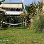 Top Floor On Villa, 3' From Center, By The Sea! Host Is Efi Kwsta