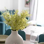 Modern Spacious Apartment Located In Piraeus