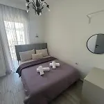 Theo Suites