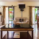 Exellent Guest Villa Prestige