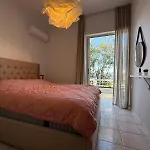 Kamari Apartments Seafront