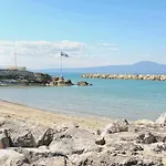Kamari Apartments Seafront