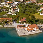 Ella'S Sea View Villa