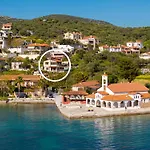 Ella'S Sea View Villa