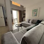 Stylish Studio Apartment - 8F House