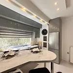 Zillion Home - Modern & Lux Stay In Kalamaria By Tt