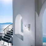 Asteras Astrophelia Suite Fira Santorini
