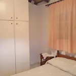Niki'S House