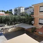 Ikaros Hotel Elliniko