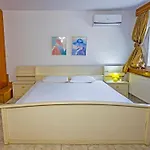 Villa Aleka