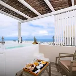 Deluxe Santorini Villa Villa Sunset Santorini 1 Bedroom Outdoor Jacuzzi Beautiful Views Fira