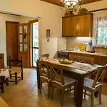 Eftychia Luxury Family House