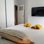 Spacious Modern Flat In Koukaki