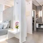 Luxury Paros Villa - 1 Bedroom - The Cobble Suite - Private Jacuzzi And Private Terrace - Naousa