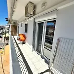 Sunrise Family Apartman Paralia
